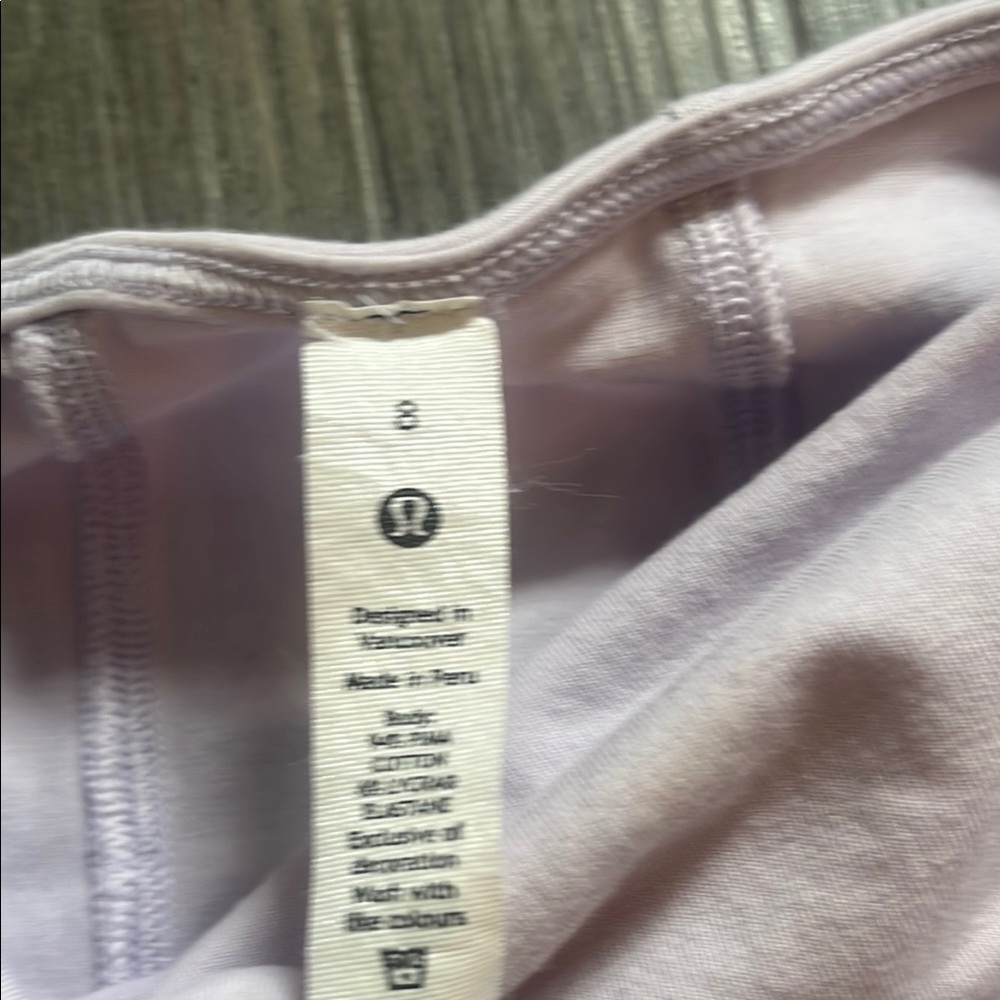 Lululemon LA Side Cinch Mock Neck Tank
Lavender Dew - Picture 4 of 4